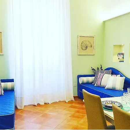 Estate4home - Henry House *