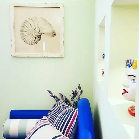 Estate4home - Henry House