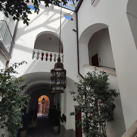 בית נופש Estate4home - Henry House