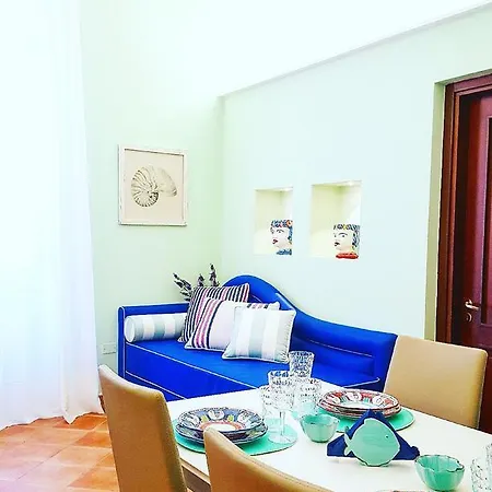 Estate4home - Henry House Vakantiehuis