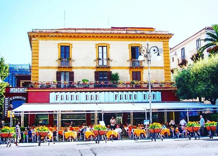 Estate4home - Henry House