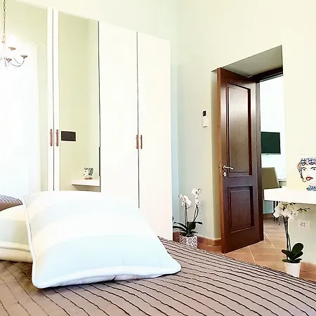 Vakantiehuis Estate4home - Henry House