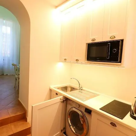 Estate4home - Henry House